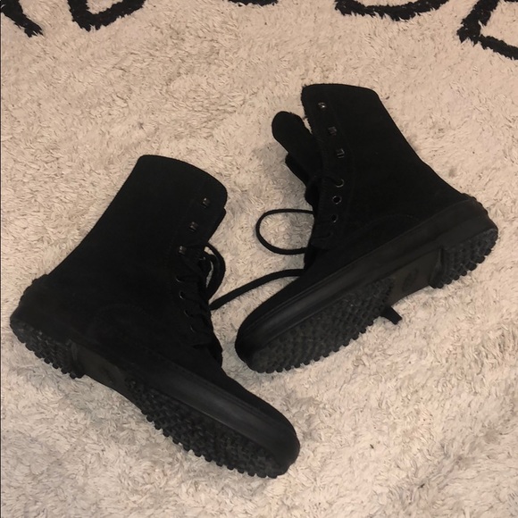 TOD’S SUEDE BLACK ANKLE BOOTS 38